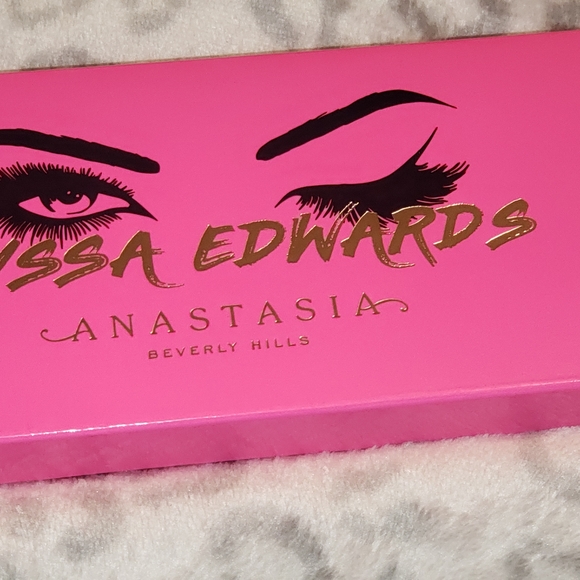 Anastasia Beverly Hills Palette - Picture 7 of 8